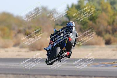 media/Dec-18-2022-SoCal Trackdays (Sun) [[8099a50955]]/Turn 7 Backside (1125am)/